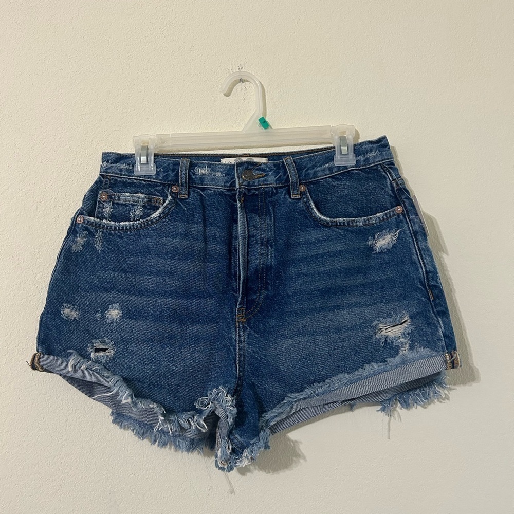 NWT Free People We The Free Deep Sea Blue Distressed Cotton Rolled Size 30 Short